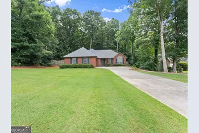 2035 Huntington Hill Trace, Buford, GA 30519 - Photo 2