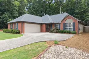 2035 Huntington Hill Trace, Buford, GA 30519 - Photo 32
