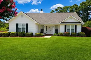 135 Westchester Cir, Dublin, GA 31021 - Photo 1