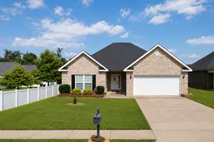 308 Lamplight Dr, Byron, GA 31008 - Photo 2