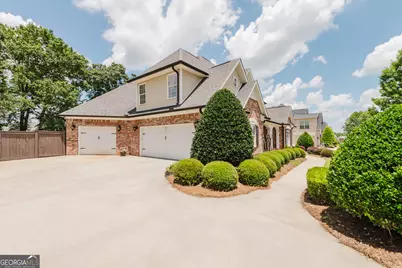 402 Avondale Circle, Warner Robins, GA 31088 - Photo 6