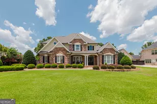 402 Avondale Cir, Warner Robins, GA 31088 - Photo 1