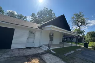 221 Ave L St, Thomaston, GA 30286 - Photo 2
