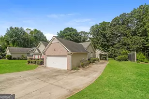 293 Hampton Oaks Cir, Villa Rica, GA 30180 - Photo 2