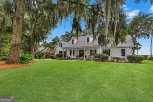 1154 River Dr SW, Darien, GA 31305 - Photo 2