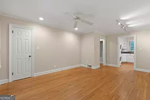129 Parkside Cir, Decatur, GA 30030 - Photo 6