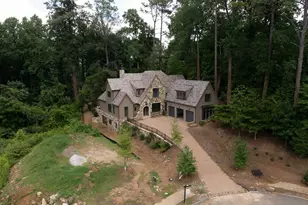500 Emily Reed Ln, Atlanta, GA 30342 - Photo 2