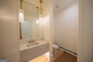 500 Emily Reed Ln, Atlanta, GA 30342 - Photo 16
