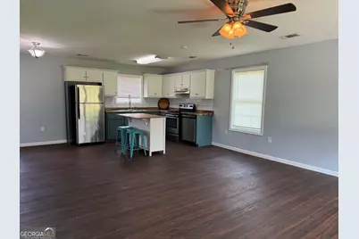 354 Peach Ln, Baxley, GA 31513 - Photo 2