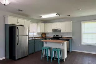 354 Peach Ln, Baxley, GA 31513 - Photo 8