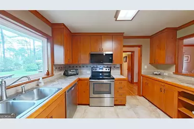 300 Betty Street, Thomasville, GA 31792 - Photo 8