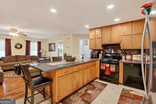 227 Shady Ln, Williamson, GA 30292 - Photo 14