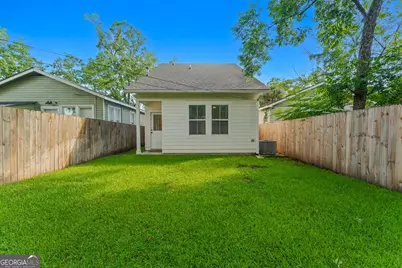 711 E 32nd Street, Savannah, GA 31401 - Photo 12