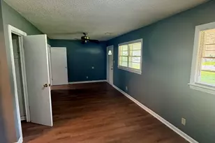 208 Crescent Dr, Warner Robins, GA 31093 - Photo 8