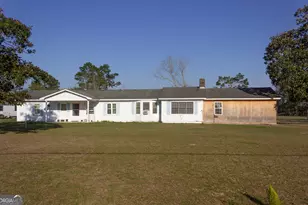 695 Jasmine Dr, Douglas, GA 31535 - Photo 1