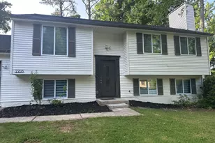 2205 Mill Wood Ct, Duluth, GA 30096 - Photo 2