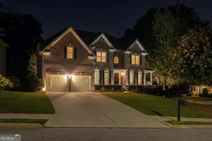 867 Blue Heather Ct, Lawrenceville, GA 30045 - Photo 2