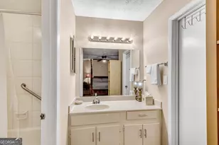605 Dunbar Dr, Atlanta, GA 30338 - Photo 16