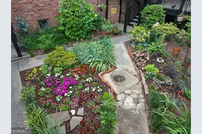 3091 Colonial Way #H4, Atlanta, GA 30341 - Photo 2