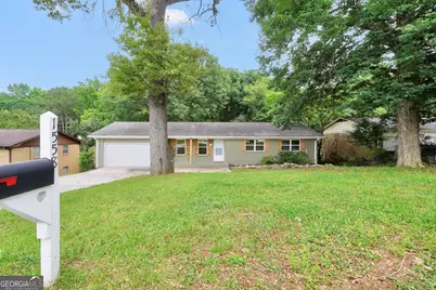 1558 Tanglewood Way NW, Conyers, GA 30012 - Photo 1