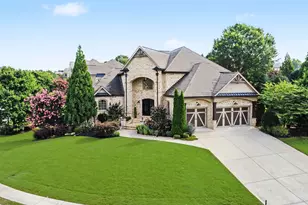 1977 Stonewater Ct, Hoschton, GA 30548 - Photo 2