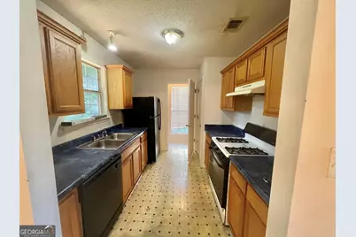 5781 Eagles Feather Lane, Riverdale, GA 30274 - Photo 8