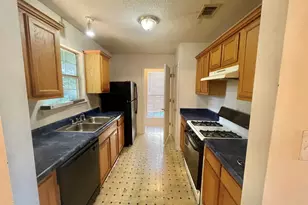5781 Eagles Feather Ln, Riverdale, GA 30274 - Photo 8
