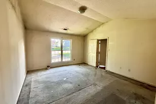 5781 Eagles Feather Ln, Riverdale, GA 30274 - Photo 14