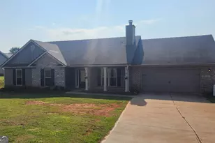 347 Pleasant Hill Church Rd NE, Winder, GA 30680 - Photo 1