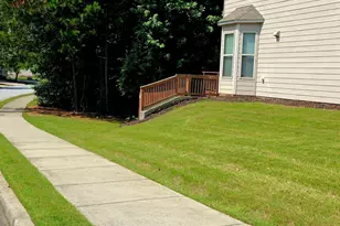 7527 Stone Creek Path, Lithonia, GA 30038 - Photo 16