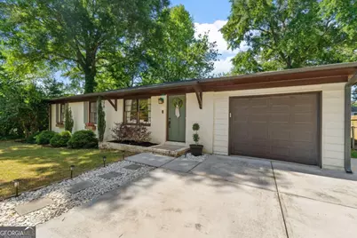 702 Burbank Drive SE, Smyrna, GA 30080 - Photo 2