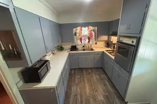 152 Crest Dr, Cochran, GA 31014 - Photo 10