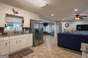 884 S Lake Dr, East Dublin, GA 31027 - Photo 8