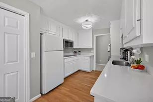 1074 Westchester Dr SW, Lilburn, GA 30047 - Photo 16