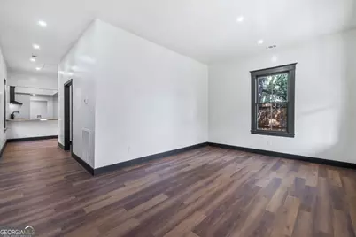 604 W 40th Street, Savannah, GA 31415 - Photo 10