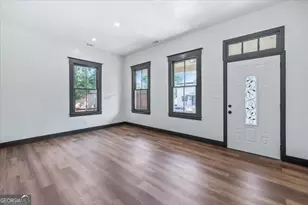 604 W 40th St, Savannah, GA 31415 - Photo 8