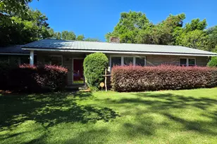 142 Rose St, Cochran, GA 31014 - Photo 1