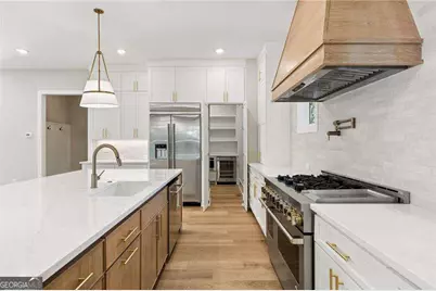 2400 Burch Circle NE, Atlanta, GA 30319 - Photo 18