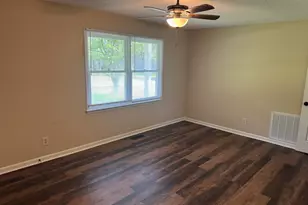 98 Pineview Dr, Forsyth, GA 31029 - Photo 2