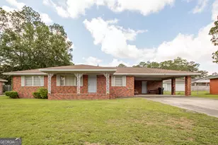 705 Beville St, Waycross, GA 31501 - Photo 1