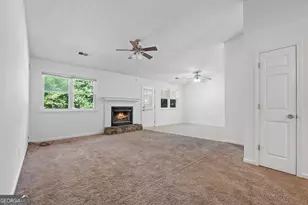 125 Pinewood Dr, Senoia, GA 30276 - Photo 6