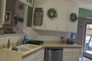 1524 Queen Elizabeth Dr, Locust Grove, GA 30248 - Photo 6