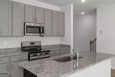 5415 Biltmore Drive, Atlanta, GA 30349 - Photo 6