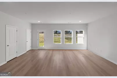 5415 Biltmore Drive, Atlanta, GA 30349 - Photo 4