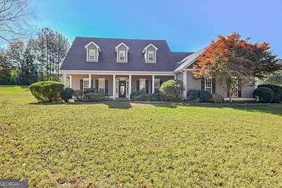 100 Clydesdale Court, Tyrone, GA 30290 - Photo 2