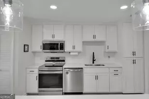 243 Tennessee Ave, Saint Simons, GA 31522 - Photo 16