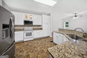 260 Kensington Dr, Sharpsburg, GA 30277 - Photo 18