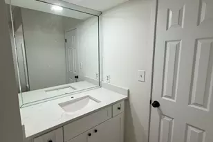 352 N Peak Dr, Alpharetta, GA 30022 - Photo 12