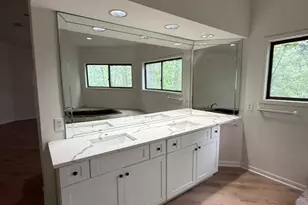 352 N Peak Dr, Alpharetta, GA 30022 - Photo 20