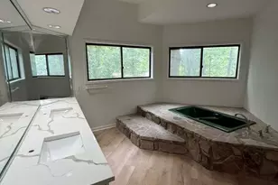 352 N Peak Dr, Alpharetta, GA 30022 - Photo 18